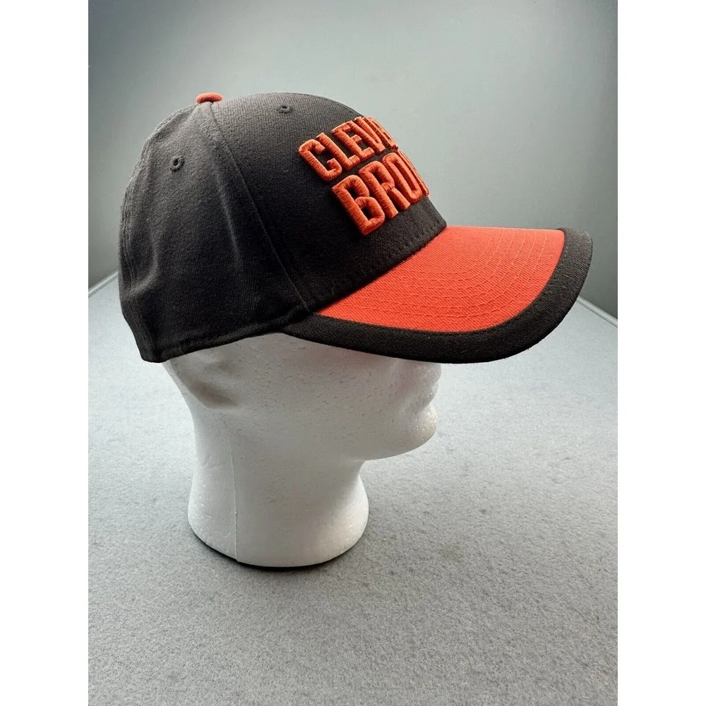 New Era Cleveland Browns Classic 39THIRTY Stretch Flex Fit Hat‎ M/L
